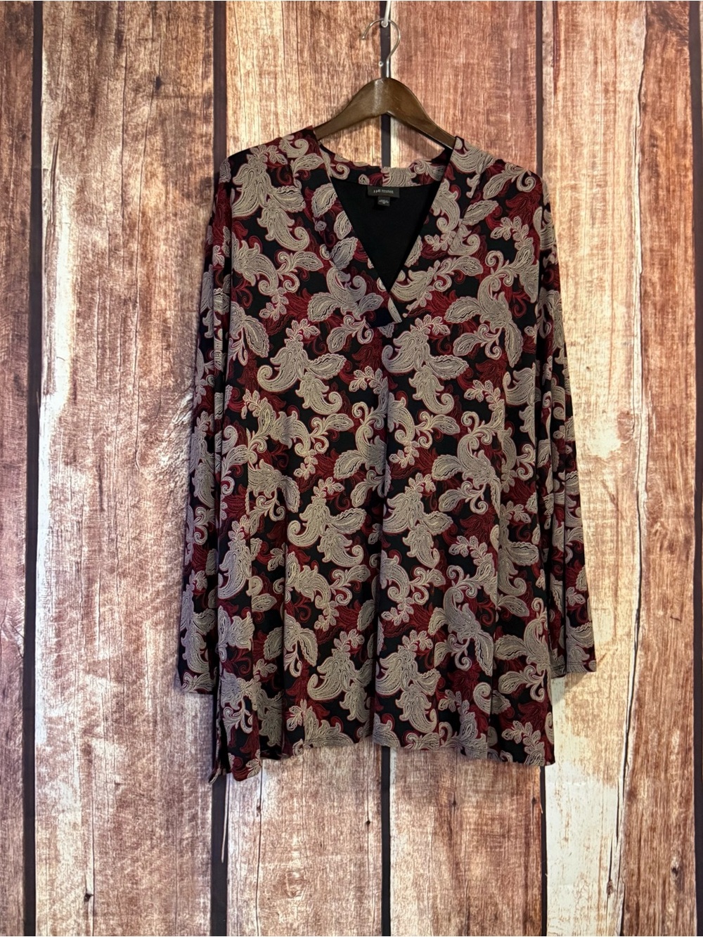 J. Jill V-Neck Long Sleeve Paisley Tunic in Black, Burgundy & Cream